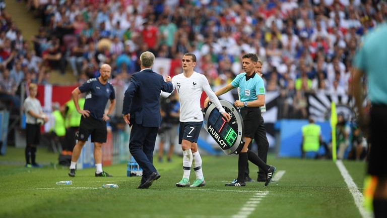 Pháp và Đan Mạch dắt tay nhau đi tiếp sau trận đấu nhàm chán nhất World Cup 2018 - Ảnh 2.