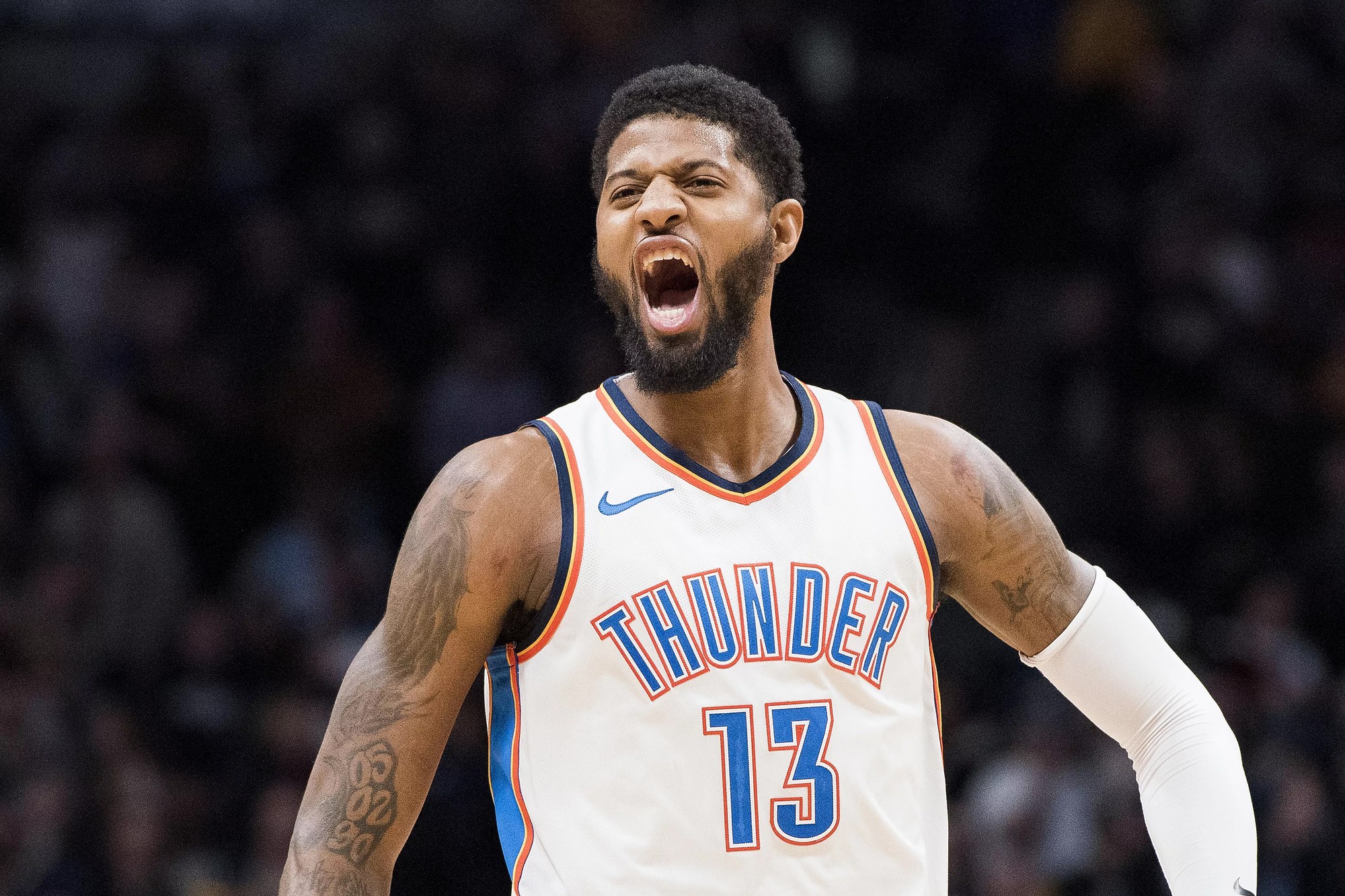 Los Angeles Lakers viết thư tình để chiêu dụ Paul George - Ảnh 1.