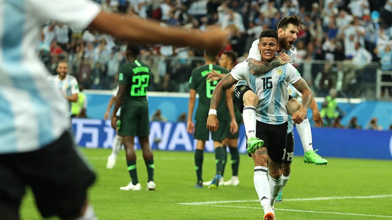 Messi và Rojo tỏa sáng, Argentina thắng nghẹt thở Nigeria vào vòng 1/8 gặp Pháp - Ảnh 6.