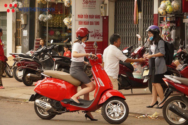 “Tiểu thương” ở sân Pleiku buôn bán ế ẩm mùa World Cup - Ảnh 3.