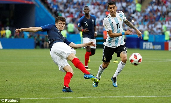 Sao trẻ Mbappe tái hiện kỳ tích của Pele nhấn chìm Argentina và Messi - Ảnh 4.