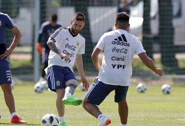 Messi cùng dàn sao Argentina chơi nguyên dàn đầu chất lừ cho trận gặp Pháp - Ảnh 3.