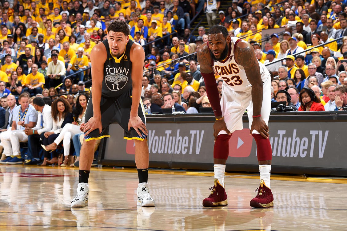 LeBron vẫn kiên cường thi đấu khi chấp 1 mắt ở Game 2 - Ảnh 3.