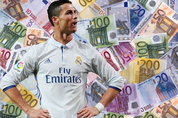 Real Madrid sẽ đáp ứng mức lương khủng để giữ Ronaldo đến năm... 39 tuổi? - Ảnh 3.