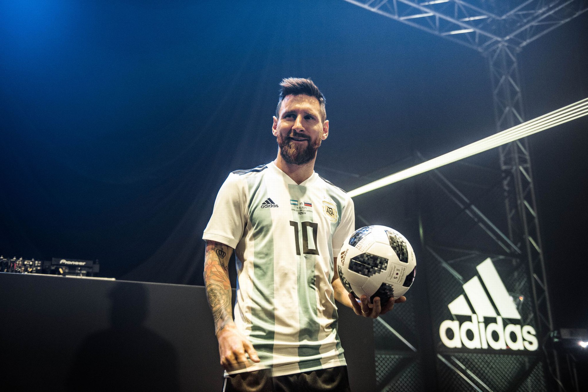 Trận chiến “tóe lửa” giữa Nike và Adidas ở World Cup 2018 - Ảnh 5.