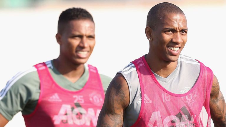 Sự thăng tiến kinh ngạc của tân binh 17 triệu bảng sắp cập bến Man Utd  - Ảnh 6.