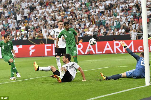 GHQT: Thắng nhẹ Saudi Arabia, ĐT Đức chạy đà hoàn hảo tới World Cup 2018 - Ảnh 4.