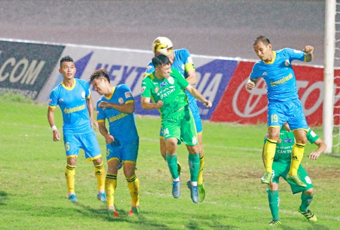 Trực tiếp V.League 2018 Vòng 17: XSKT Cần Thơ - Sanna Khánh Hòa BVN - Ảnh 1.
