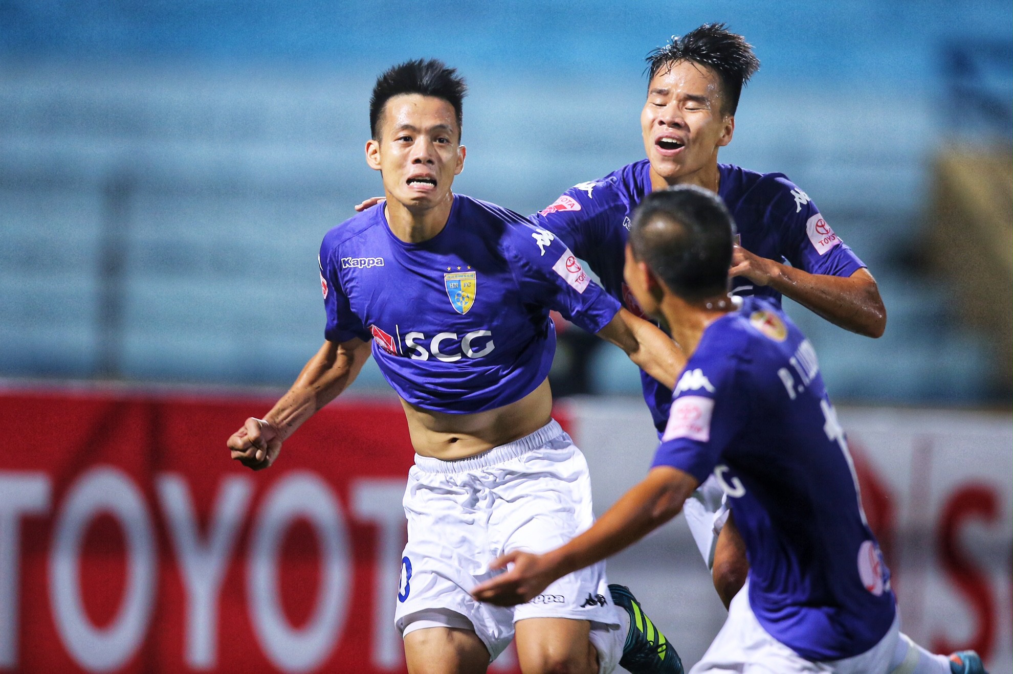 Trực tiếp V.League 2018 vòng 17: Than Quảng Ninh - Hà Nội FC - Ảnh 1.