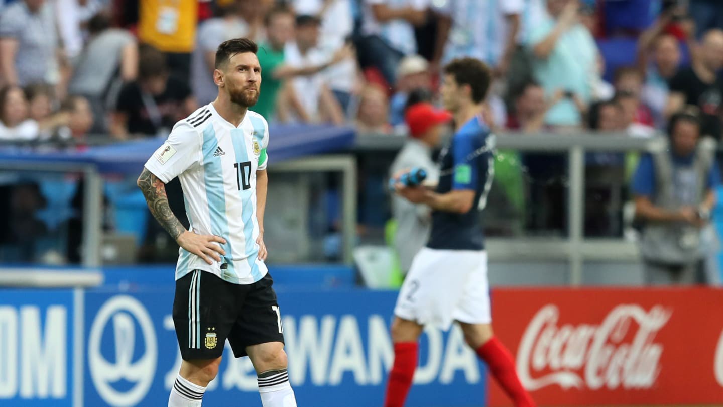 Chùm ảnh: 50 sắc thái của Messi trong ngày Argentina bị loại khỏi World Cup - Ảnh 10.