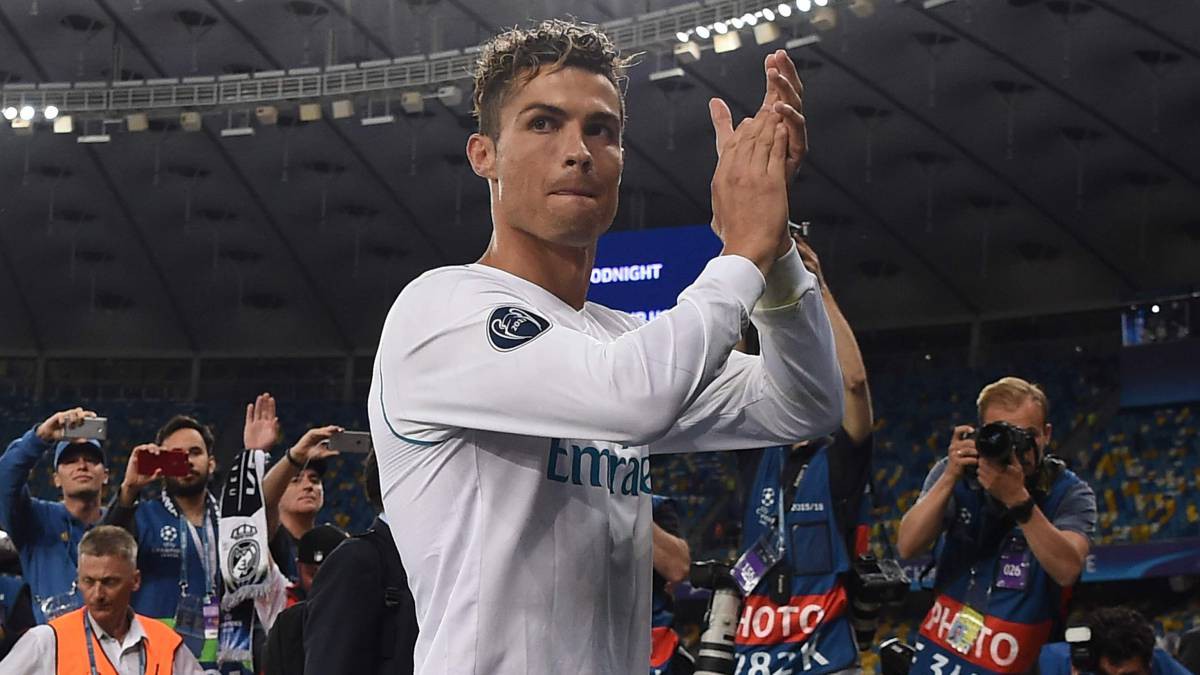 Ronaldo chính thức gia nhập Juventus tạo sóng domino  một loạt vụ chuyển nhượng khủng - Ảnh 1.