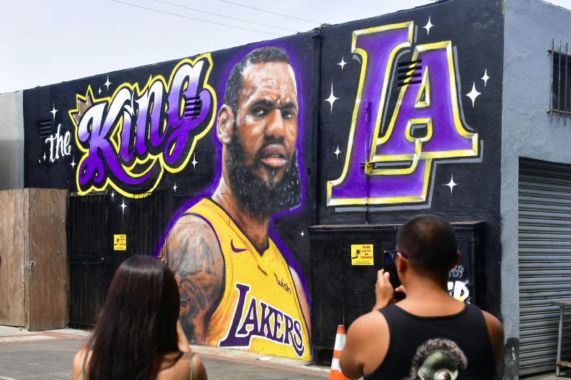 Nhẫn kiếm đủ, kỷ lục cũng thừa, đến lúc LeBron James thoả mãn bản thân tại Lakers - Ảnh 2.