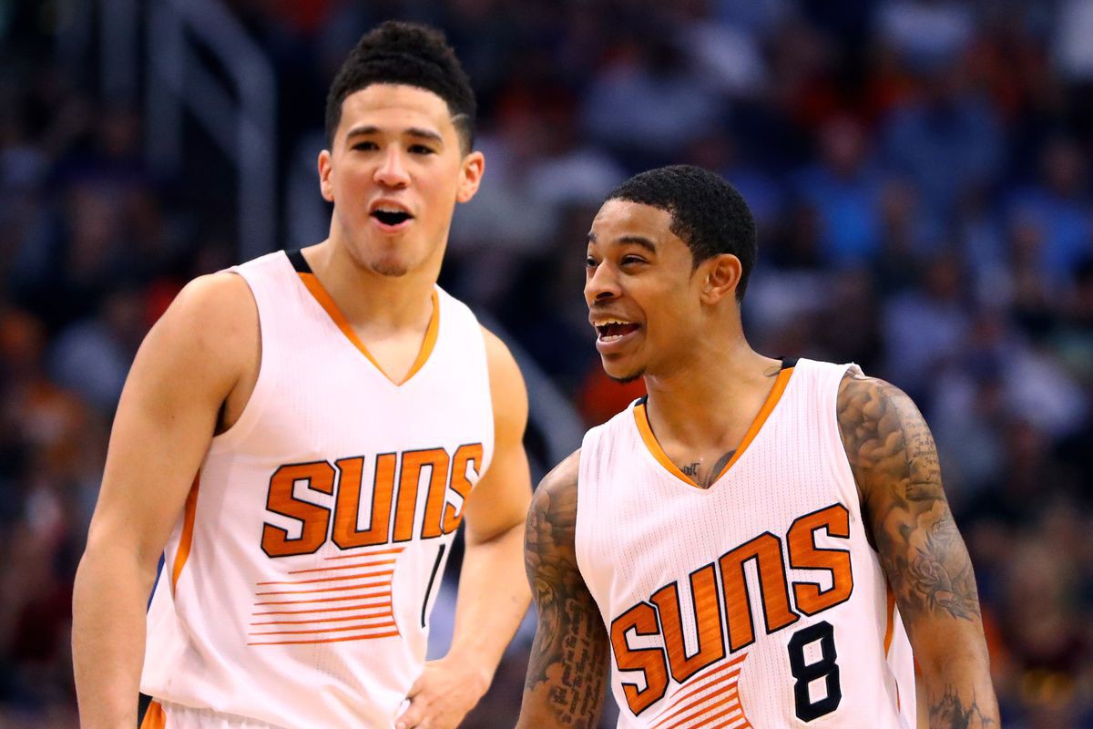 2 ngôi sao Phoenix Suns ẩu đả dữ dội với người lạ - Ảnh 1.