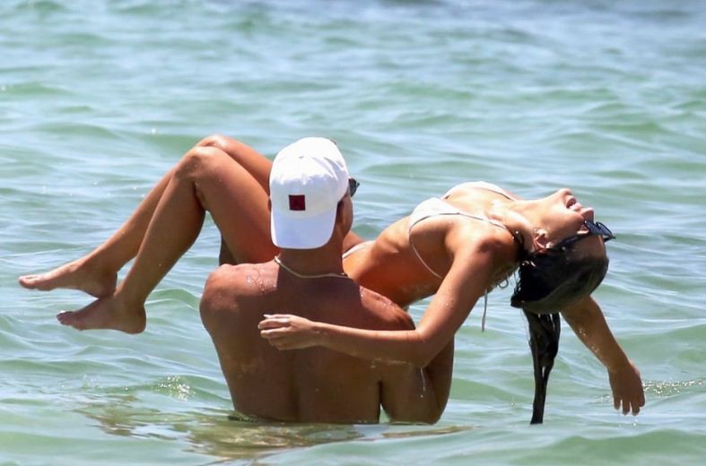 Ngắm người tình nóng bỏng của Blake Griffin trên bãi biển Miami - Ảnh 7.