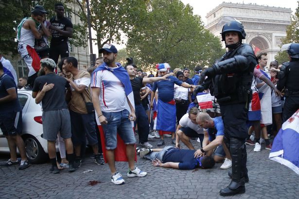 2 CĐV Pháp thiệt mạng vì ăn mừng quá khích chức vô địch World Cup - Ảnh 3.