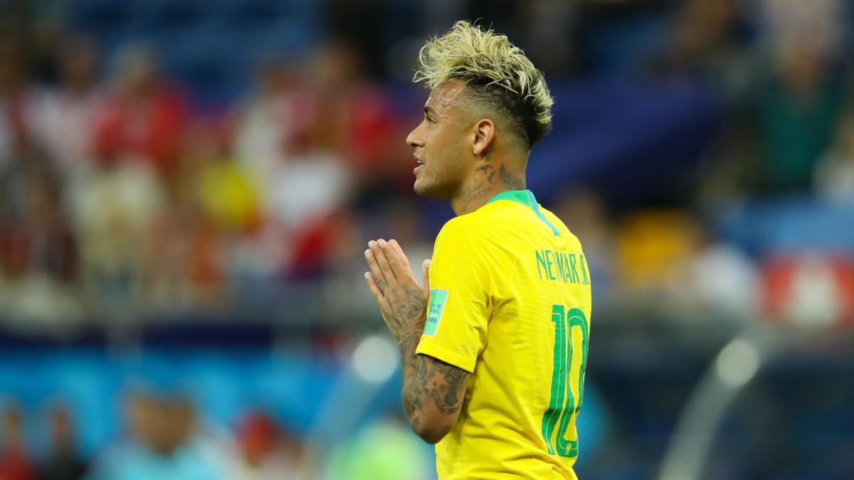 Neymar xuống tóc, sao Mexico chơi đầu vàng chất lừ cho trận quyết chiến Brazil - Ảnh 2.