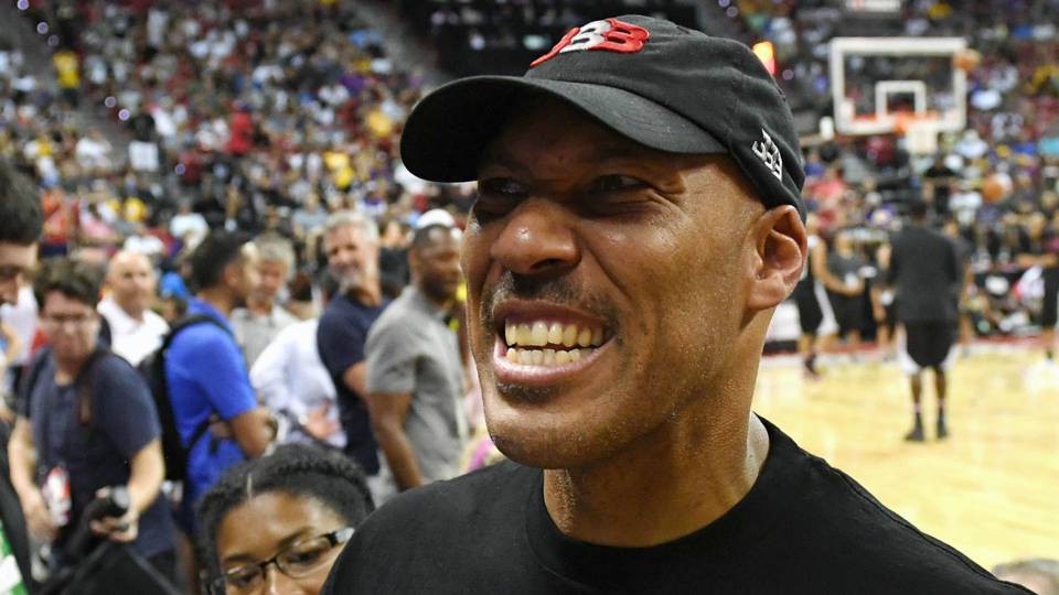 Liệu LeBron James và LaVar Ball có thể sống yên với nhau tại Lakers? - Ảnh 1.