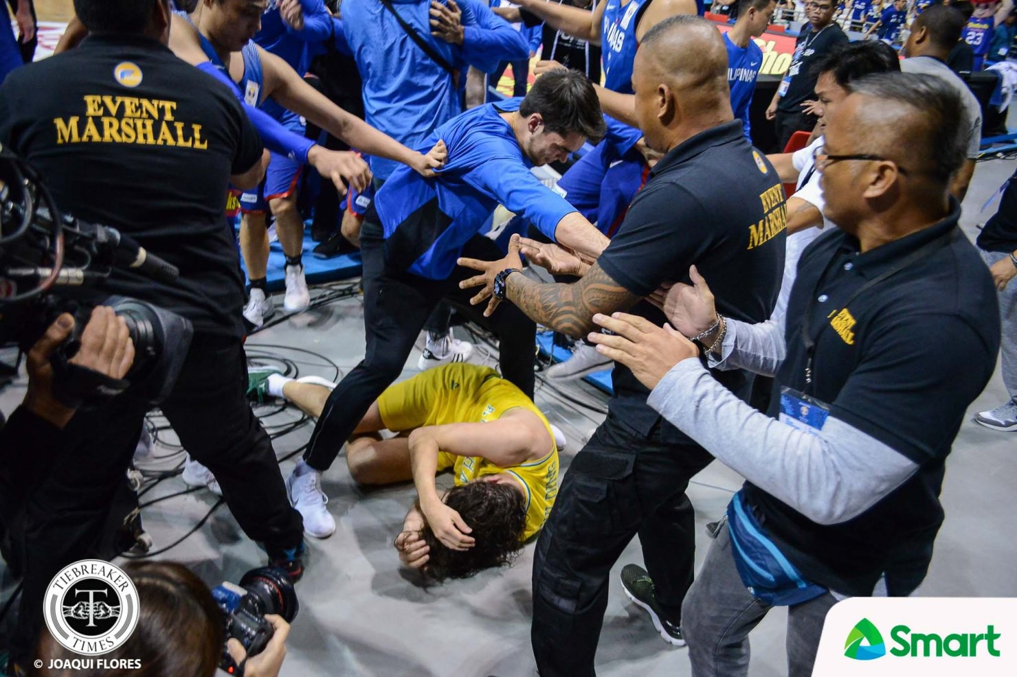 Đánh nhau nghiêm trọng tại FIBA, Úc và Philippines biến trận đấu thành võ đài  - Ảnh 2.