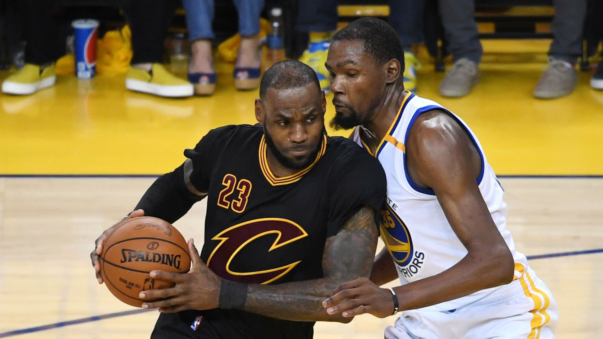 Vừa đến Lakers, LeBron James đã rủ rê Kevin Durant tiệc tùng tại hộp đêm - Ảnh 2.