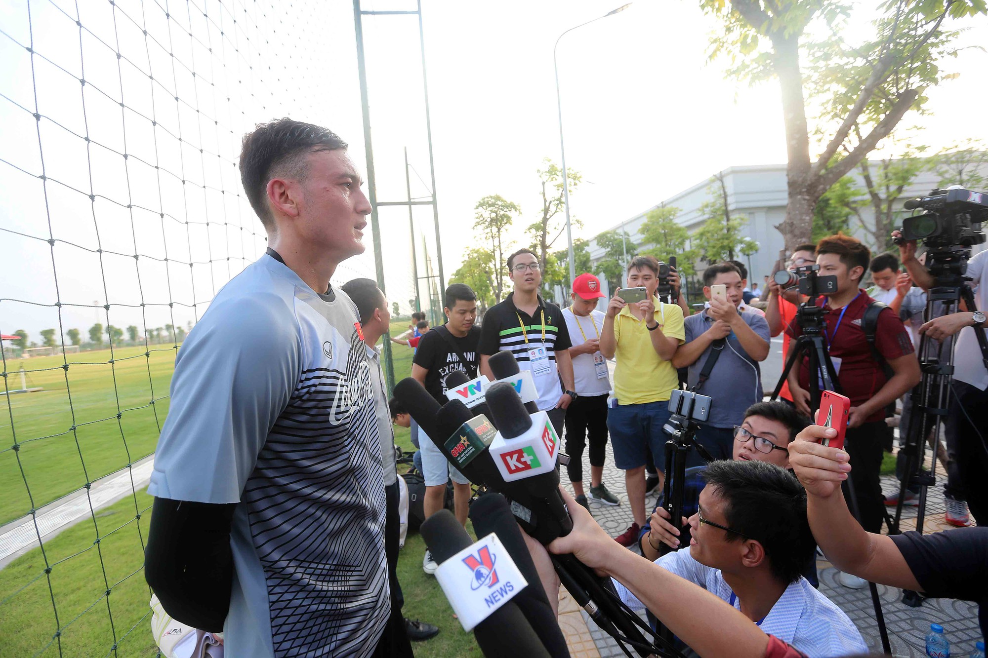 Đặng Văn Lâm chính thức có mùa giải V.League hay nhất trong sự nghiệp - Ảnh 3.