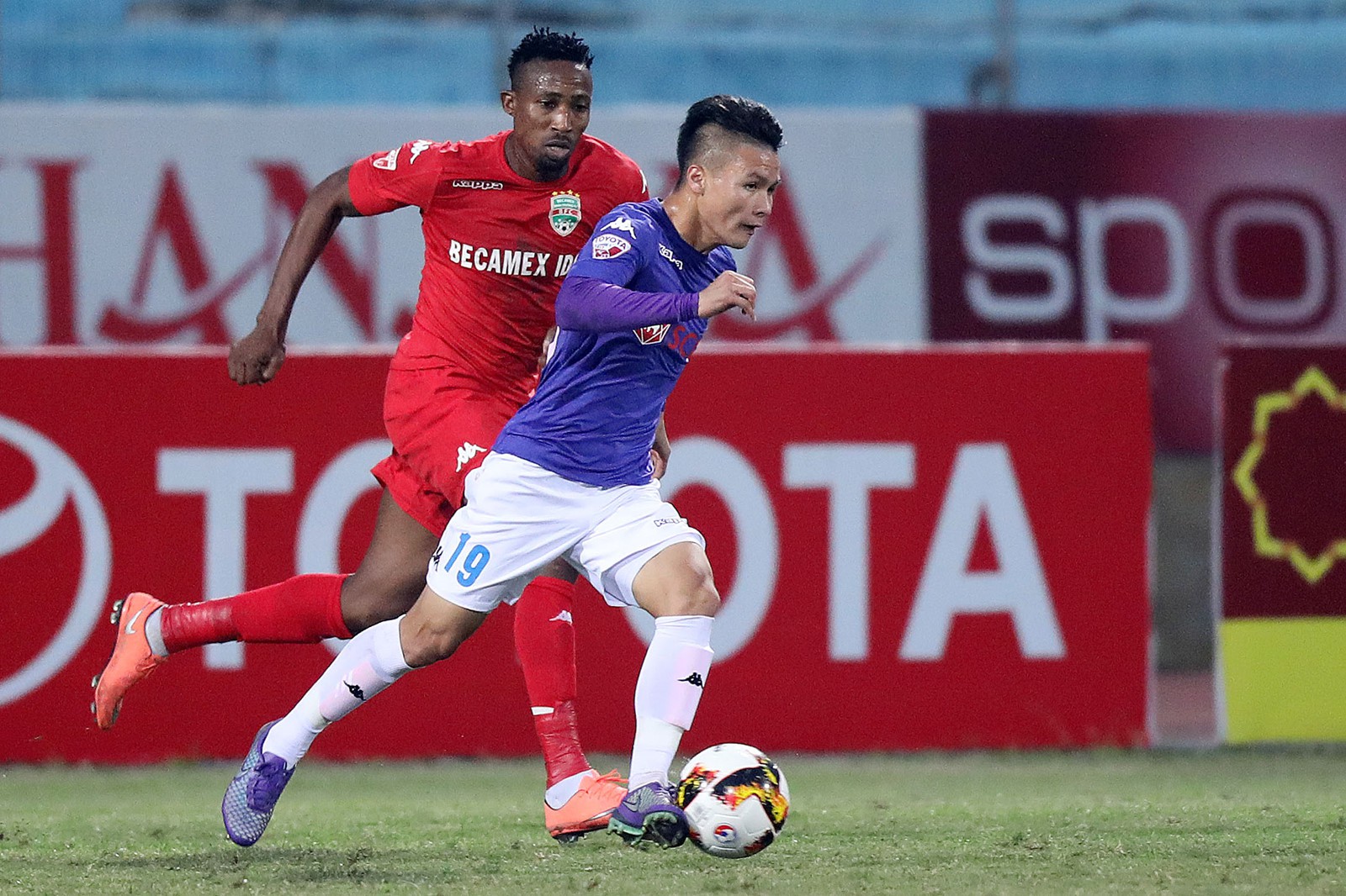 Trực tiếp bán kết Cúp quốc gia 2018: Hà Nội FC - Becamex Bình Dương - Ảnh 1.