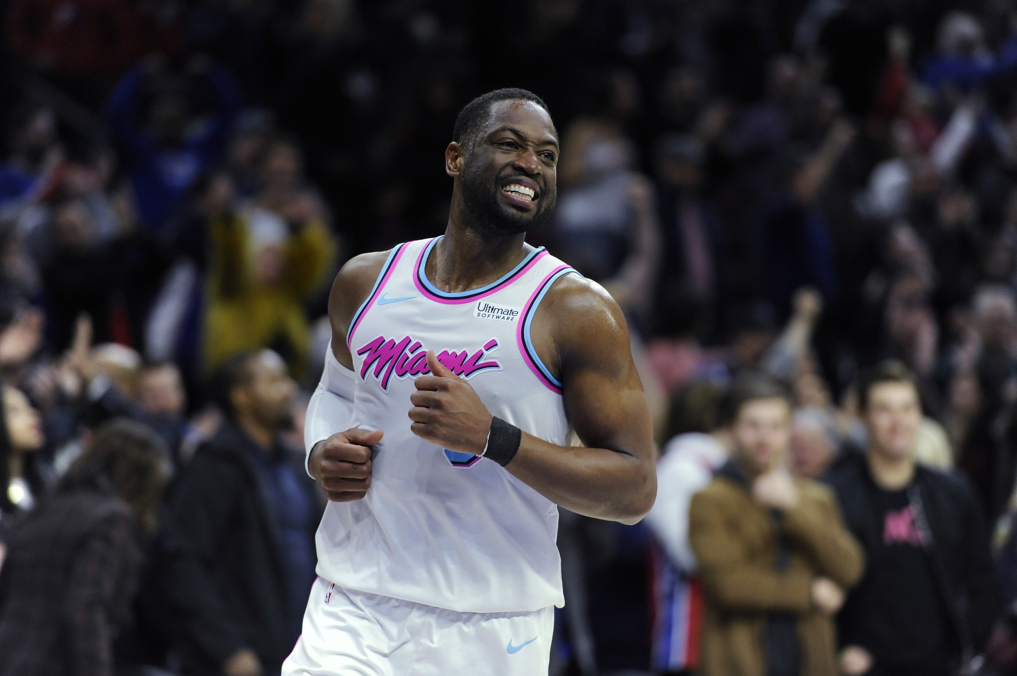 Đã xuất hiện đội Trung Quốc mời gọi Dwyane Wade - Ảnh 2.