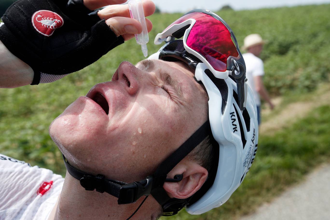 Tour de France náo loạn vì nông dân biểu tình chặn đường - Ảnh 7.