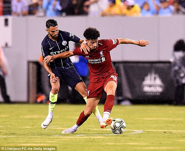 Cái vai đau của Salah và 5 điểm nhấn thú vị từ trận Man City - Liverpool tại ICC Cup 2018 - Ảnh 8.