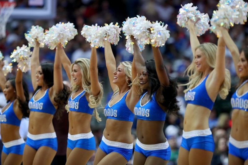 Đội hoạt náo viên Dallas Mavericks thay đổi đồng phục sau bê bối - Ảnh 1.