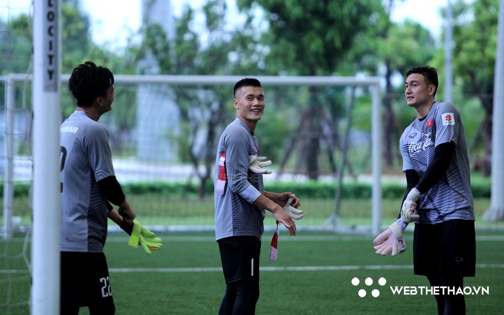 HLV Park Hang Seo: Văn Lâm là thủ môn số 1 ở V.League hiện tại - Ảnh 3. 