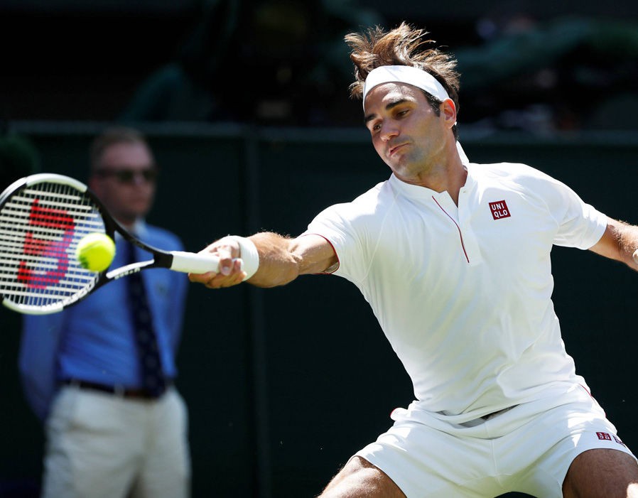 Roger Federer nổi cáu vì được hỏi về hợp đồng trang phục thi đấu siêu khủng - Ảnh 3.