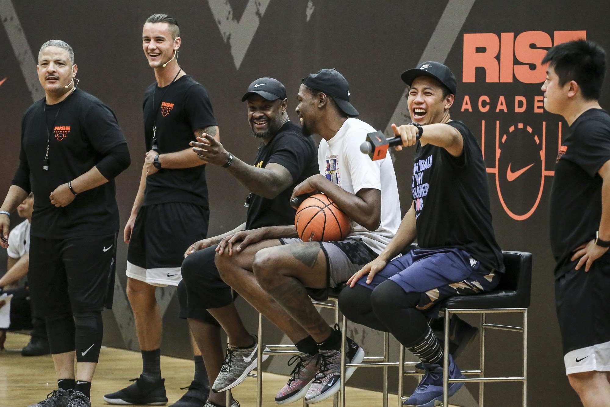 Đột nhập một buổi giao lưu và quảng bá thương hiệu Nike của Kevin Durant tại Trung Quốc - Ảnh 7.