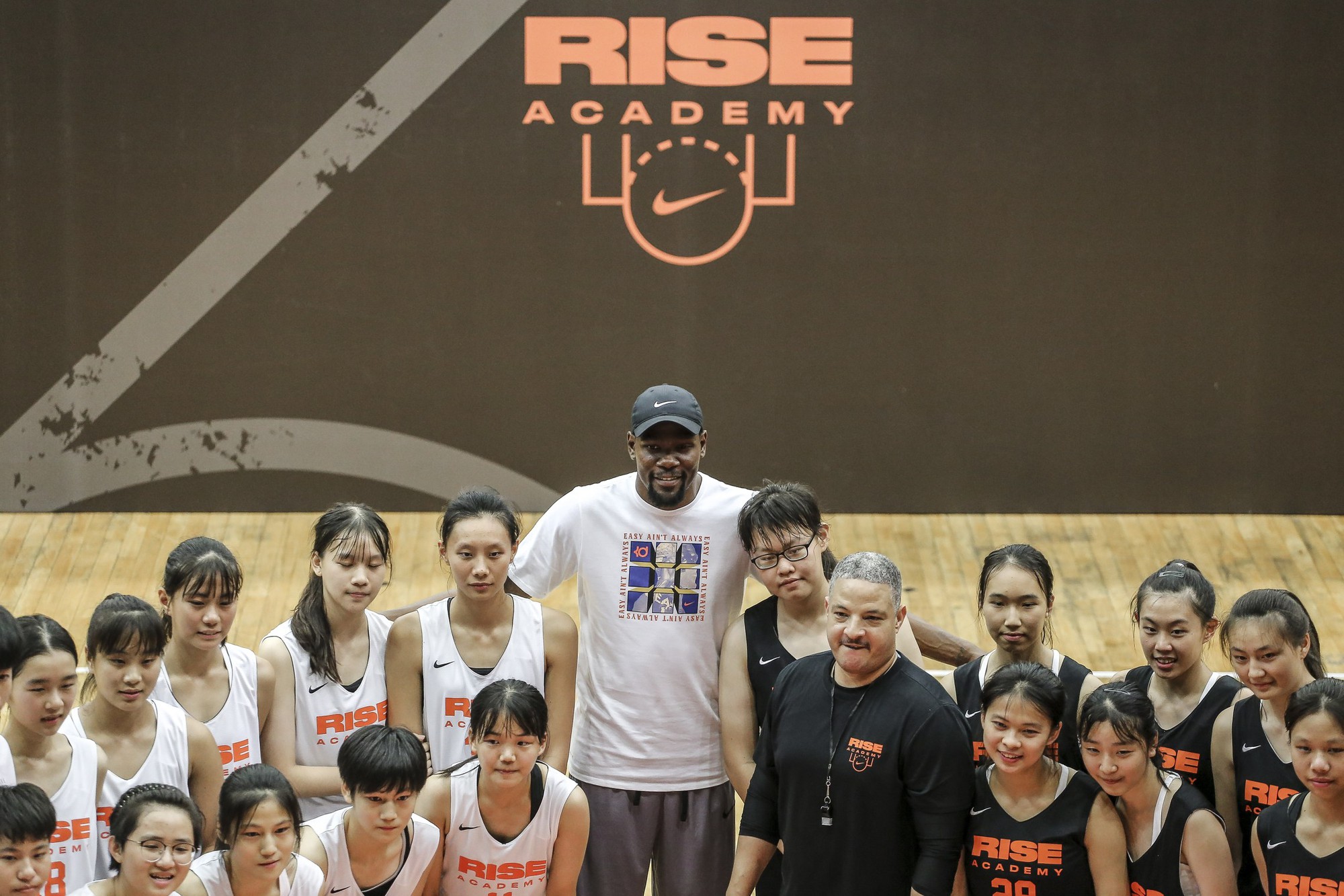 Đột nhập một buổi giao lưu và quảng bá thương hiệu Nike của Kevin Durant tại Trung Quốc - Ảnh 11.