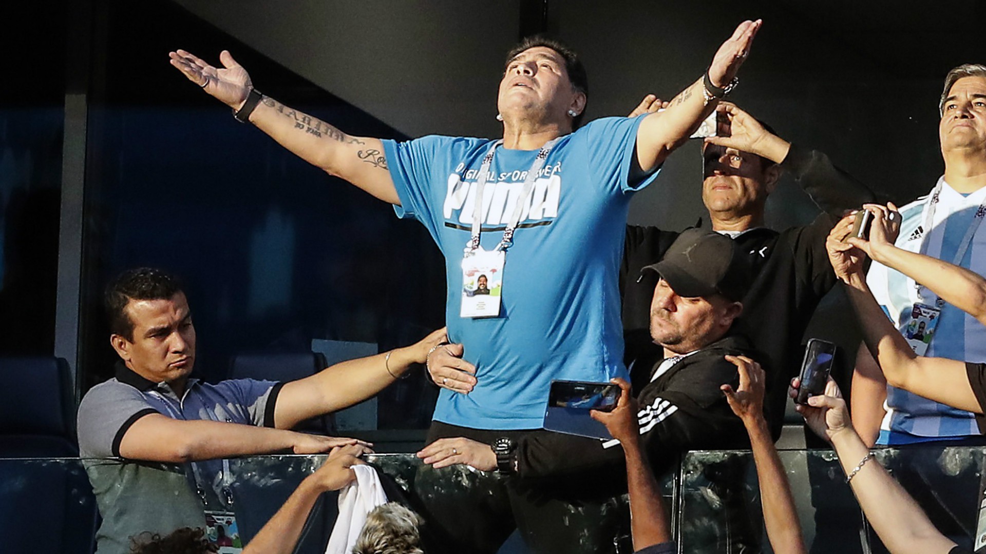 Diego Maradona sẵn sàng dẫn dắt ĐT Argentina... miễn phí - Ảnh 3.