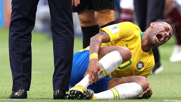 Tại sao Neymar phải thay đổi hành vi nếu không muốn vắng mặt ở bán kết World Cup? - Ảnh 4.