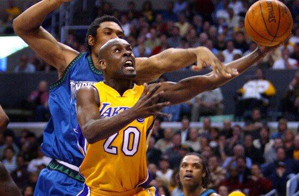 10 chiến thần bá đạo nhất từng đầu quân cho Los Angeles Lakers - Ảnh 2.