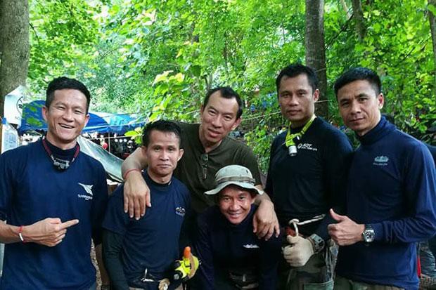Cộng đồng bơi đạp chạy tiếc thương cựu lính Hải quân Thái Lan hi sinh cứu đội bóng  - Ảnh 6.