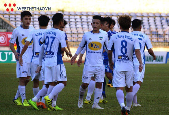 Các tuyển thủ U23 Việt Nam phủ bóng Vua phá lưới nội V.League 2018 - Ảnh 1.