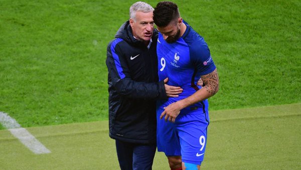 Vào bán kết World Cup, đội tuyển Pháp vẫn chấp nhận nuôi Giroud? - Ảnh 2.