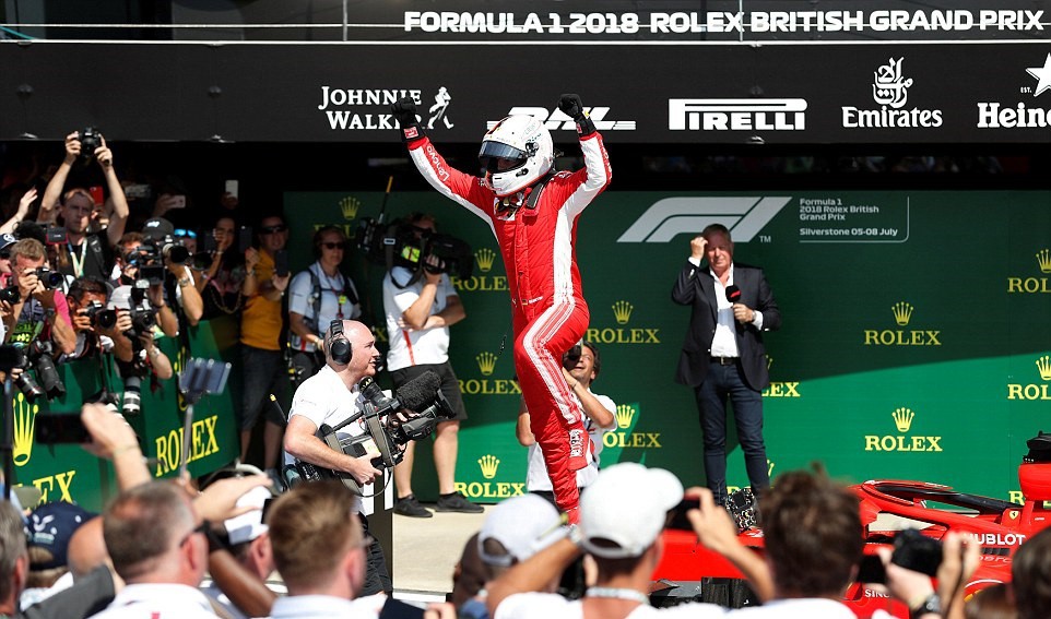 British GP 2018: Sebastian Vettel lên ngôi đầy kịch tính - Ảnh 3.
