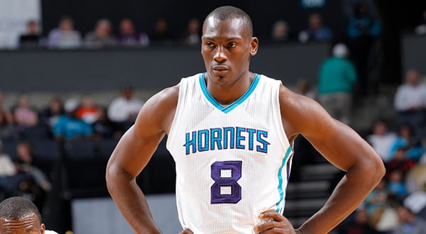 Bismask Biyombo và Jerian Grant tới đội mới sau vụ trao đổi 3 bên đầu tiên của kỳ chuyển nhượng NBA hè 2018 - Ảnh 1.