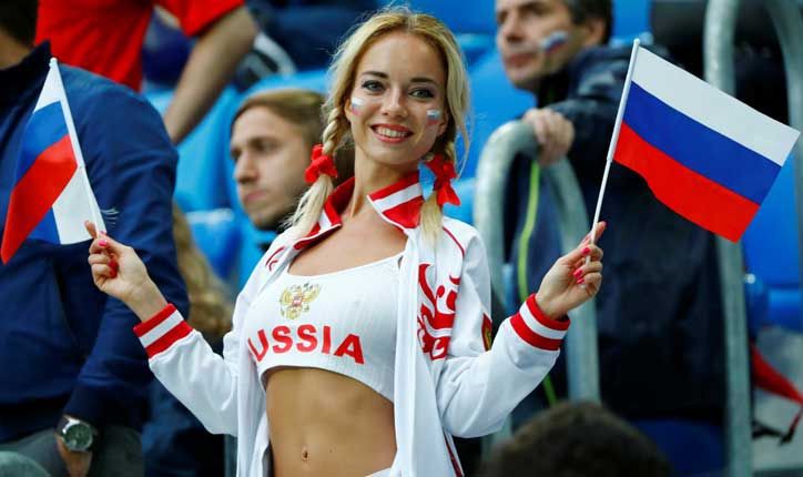 FIFA lo ngại bán kết World Cup... ế khán giả - Ảnh 6.