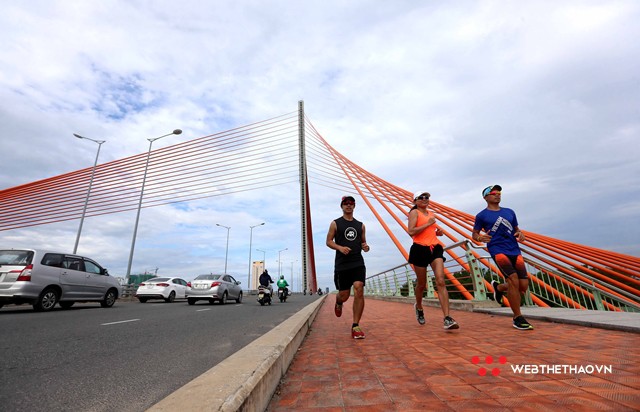 Mục kích đường chạy Manulife Danang International Marathon 2018 - Ảnh 6.