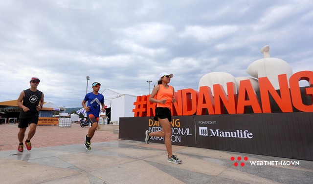 Mục kích đường chạy Manulife Danang International Marathon 2018 - Ảnh 2.