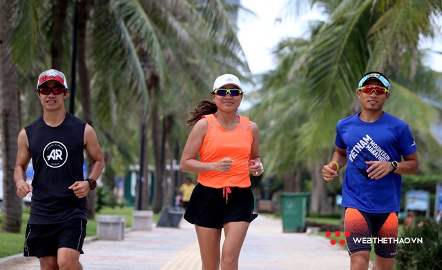 Mục kích đường chạy Manulife Danang International Marathon 2018 - Ảnh 4.