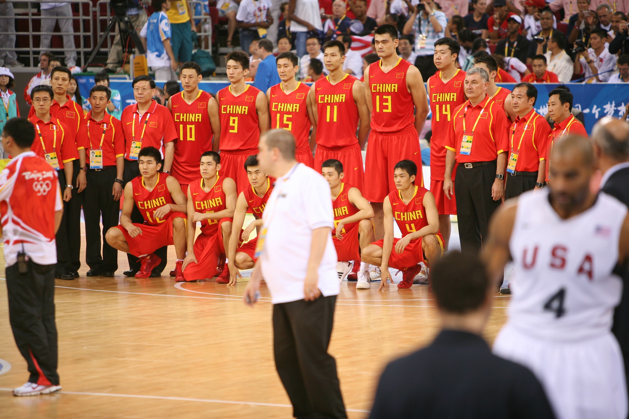 Người Trung Quốc gợi nhắc đội bóng rổ Mỹ đã bán hành cho thế hệ vàng của họ - Ảnh 2.
