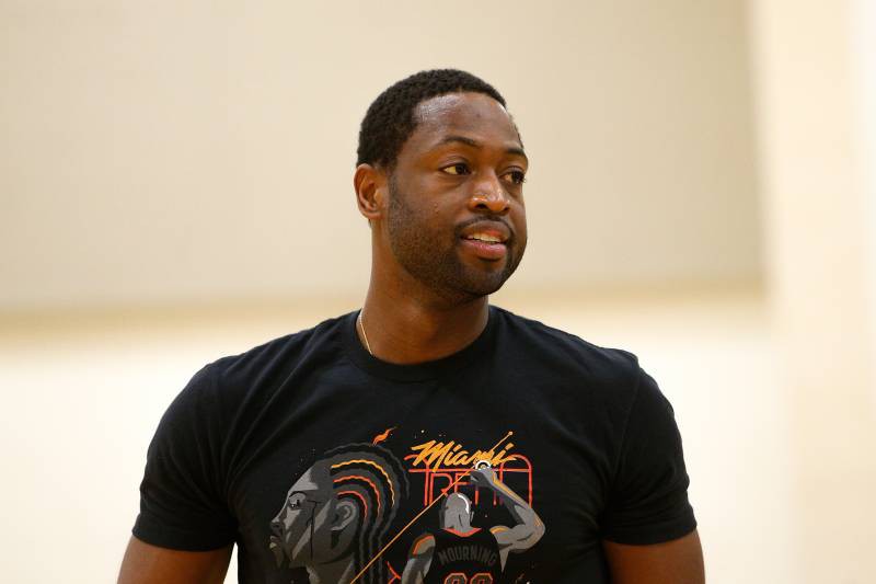 Dwyane Wade cân nhắc giải nghệ - Ảnh 1.