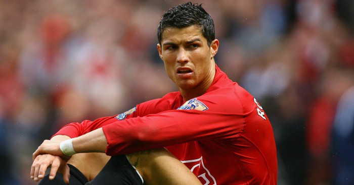 Nhà của Ronaldo bị đập phá vì gây thù chuốc oán ở World Cup - Ảnh 1.