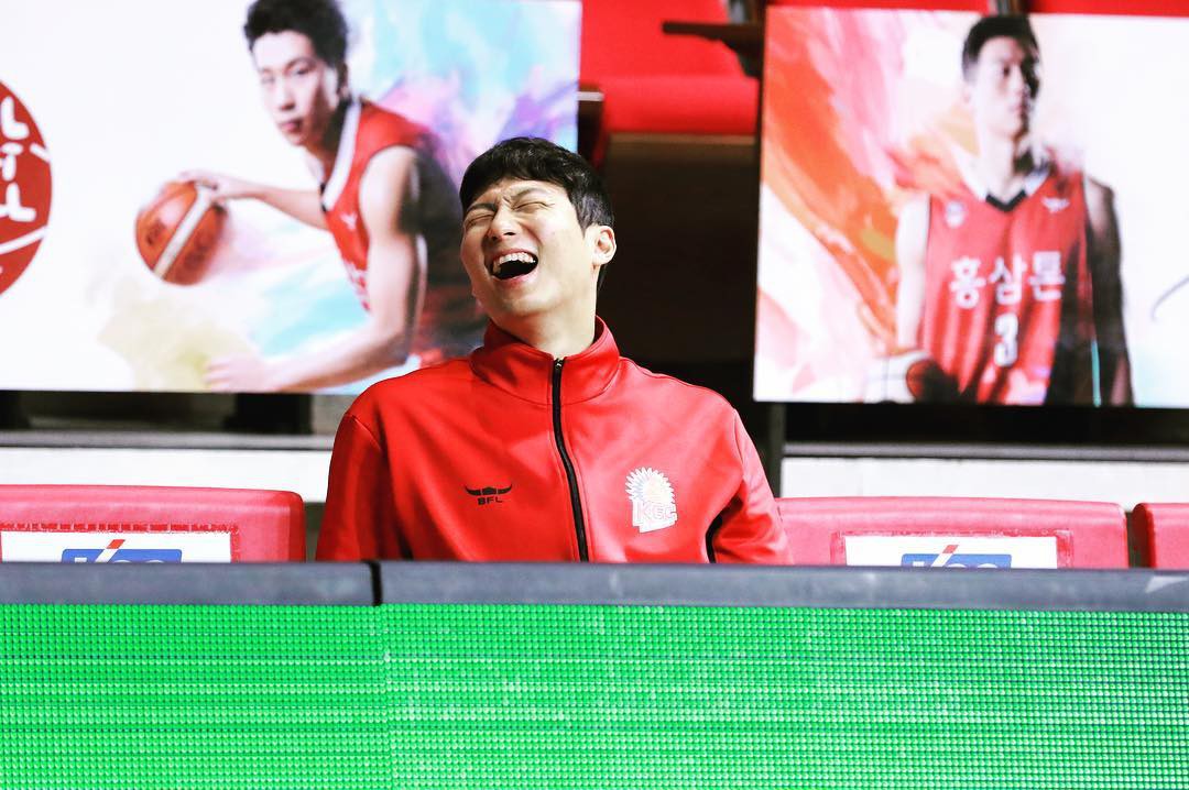 Hủy diệt Indonesia, máy ghi điểm nam thần của bóng rổ Hàn Quốc sẵn tiện đốn tim fan nữ tại ASIAD 2018 - Ảnh 15.