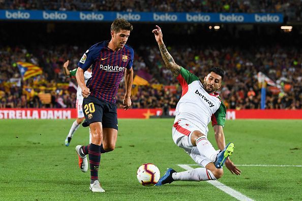 Top 5 điểm nhấn thú vị trong ngày Messi cán cột mốc 6000 cho Barcelona ở La Liga - Ảnh 6.